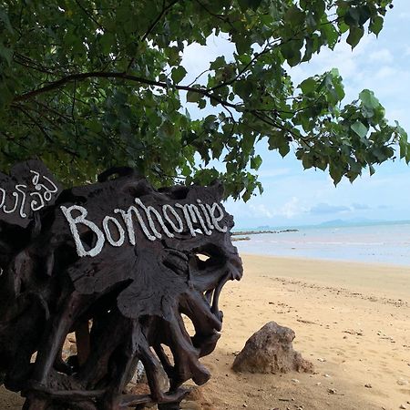 Bonhomie Beach Cottage Koh Jum Exterior foto
