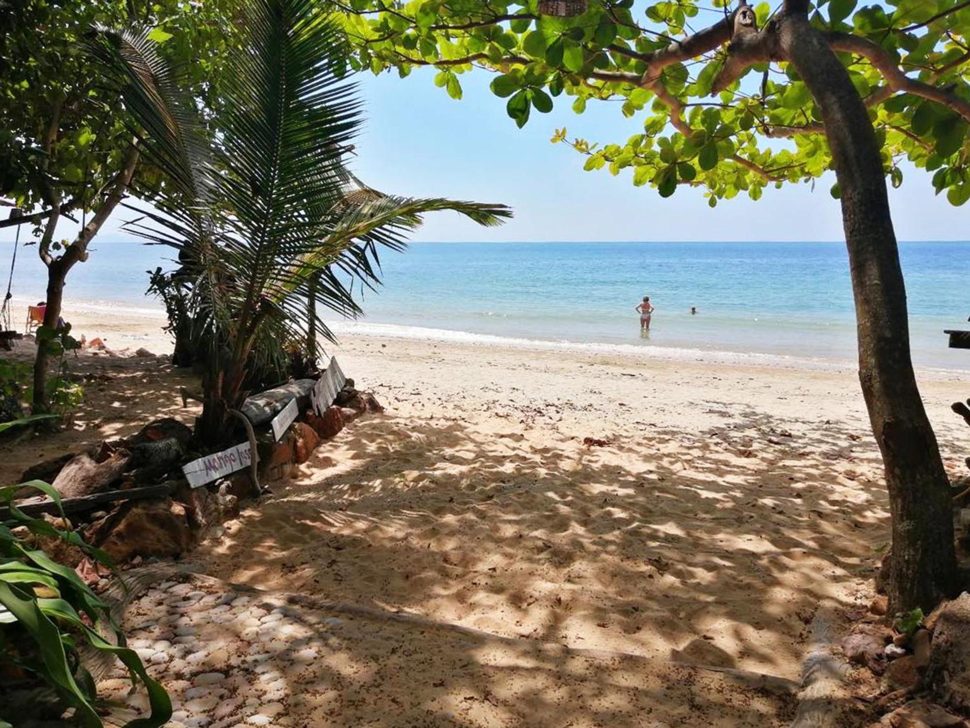 Bonhomie Beach Cottage Koh Jum Exterior foto