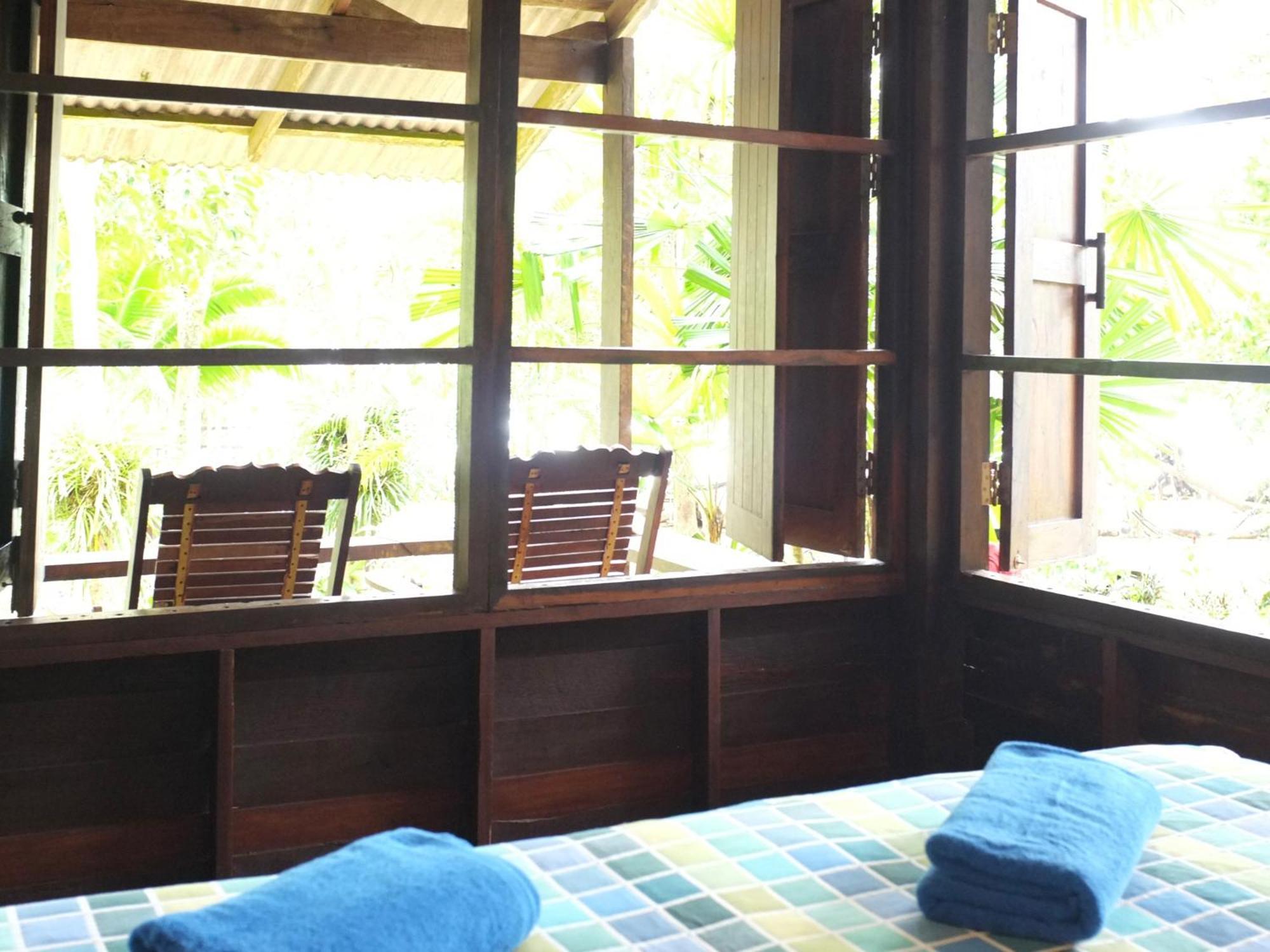 Bonhomie Beach Cottage Koh Jum Exterior foto
